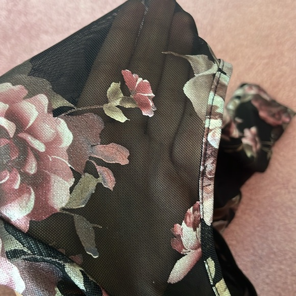Sheer Floral Bodysuit Size M - Picture 2 of 9